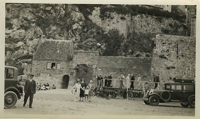 OLD PHOTO - VINTAGE SNAPSHOT - TACOT BEACH CAR - CAR BEACH