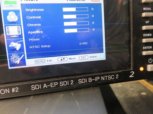 TVLogic PRM-483A(800x480)-Triple of 4.8" LCD rack monitor - read - Picture 3 of 6