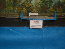 MICRO-TRAINS N SCALE #054 00 61' 8" BULKHEAD FLAT CAR w/CONCRETE LOAD GN #160331
