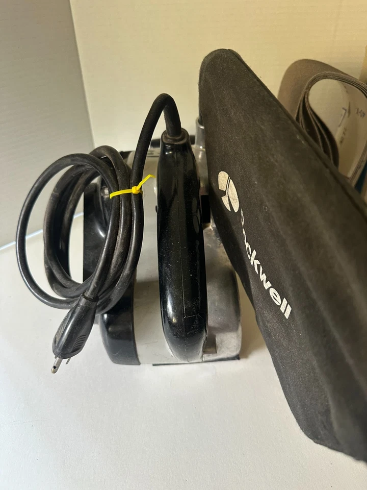 Rockwell Heavy Duty Belt Sander Model 337  with Bag 3" x 21" Belt+ 6 Extra Belts - Image 4 of 4