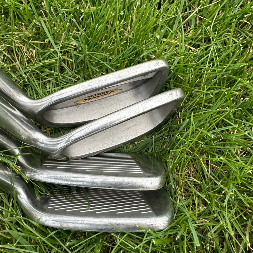 Titleist Irons DCI 822 OS 6, 8, 9, PW Steel Regular Flex Shaft Mid Round Grip - Image 3 of 4