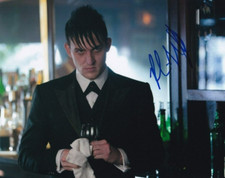 ROBIN LORD TAYLOR signed Autogramm 20x25cm GOTHAM in Person autograph COA