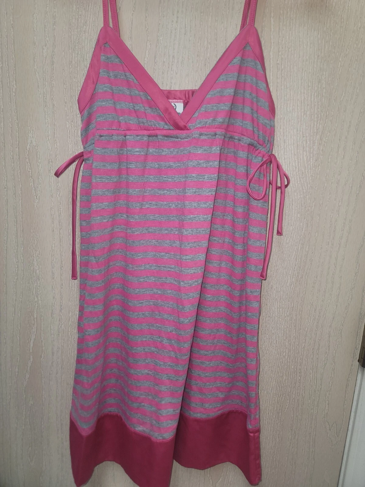 UNDERCOVER Abito da notte piccolo Pink By Victoria's Secret Y2K raro cravatte laterali scollo a V bordo raso