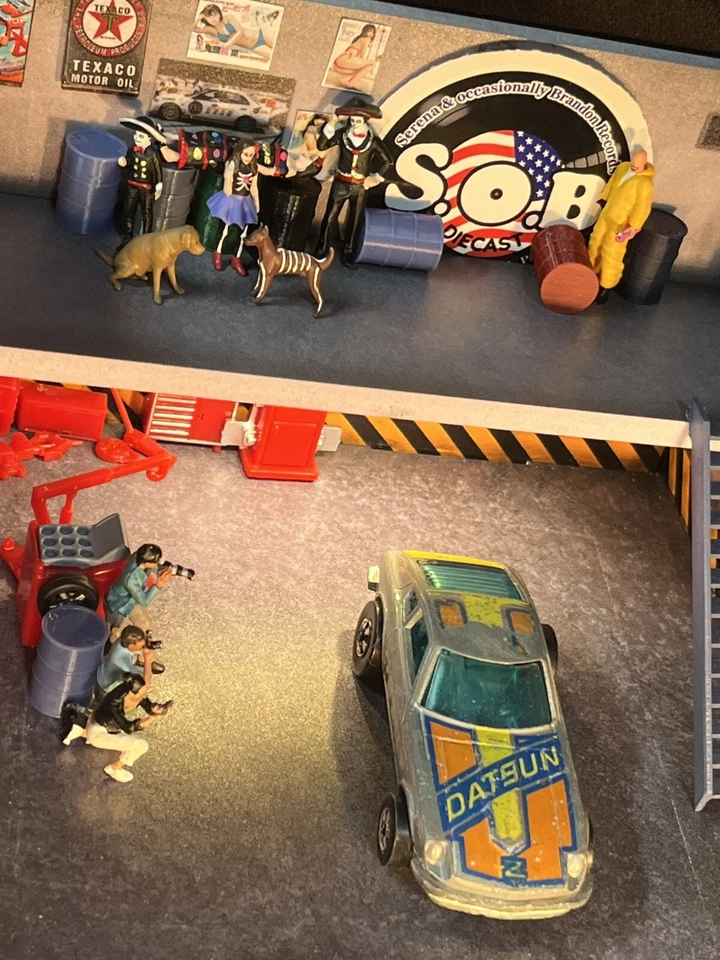 Hot Wheels Blackwalls 1976 Datsun Z Whiz 1:64 EX estado plata fundido a presión Foto 3 de 4