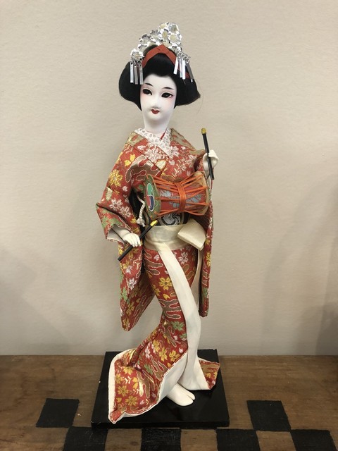 collectible japanese dolls