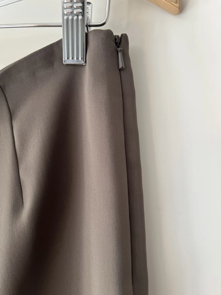 Pantalones de vestir de pierna recta Yansi Fugel de colección - Para mujer 8 - Taupe/Marrón Foto 4 de 4