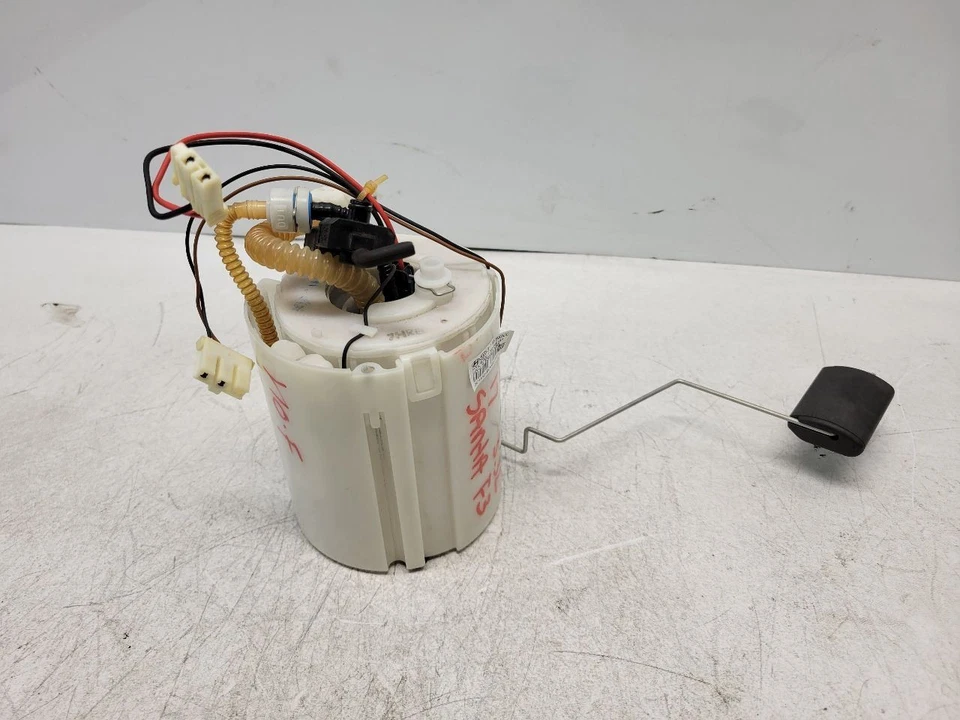 Hyundai Santa Fe 2015 2016 2017 2018 2019 bomba de combustible 3,3 L 31110-B8500 Foto 2 de 4