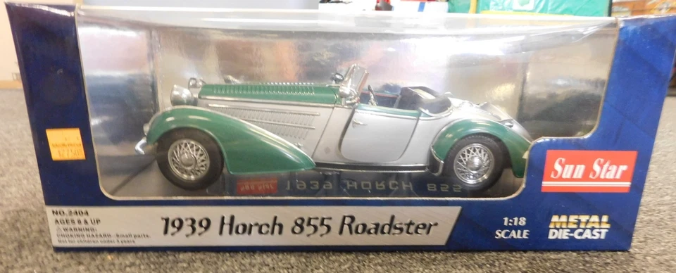 Sun Star 1939 Horch 855 Roadster 1:18 New in Box - Image 3 of 4
