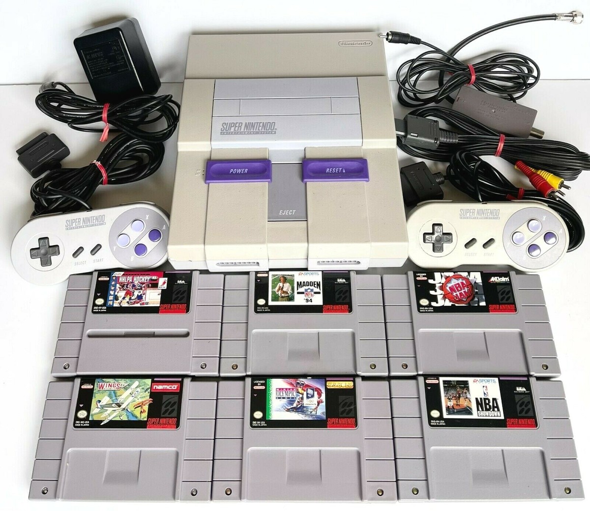 SUPER NINTENDO SNES GAME CONSOLE BUNDLE WITH CONTROLLERS