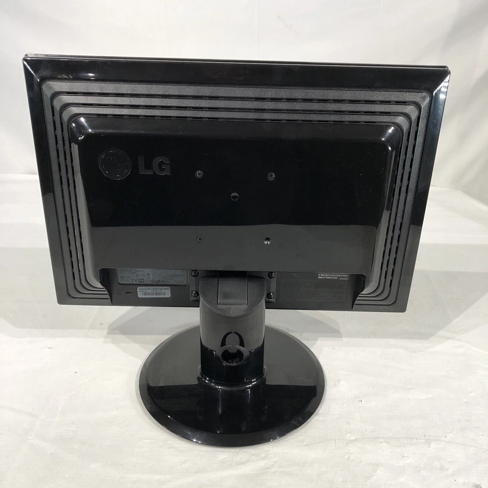 LG Flatron Black Desktop Monitor L196WTQ - Image 4 of 4