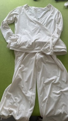     Yoga/Sport/Relax Anzug Größe 40/42 elfenbeinfarbig Hose und Pulli Super