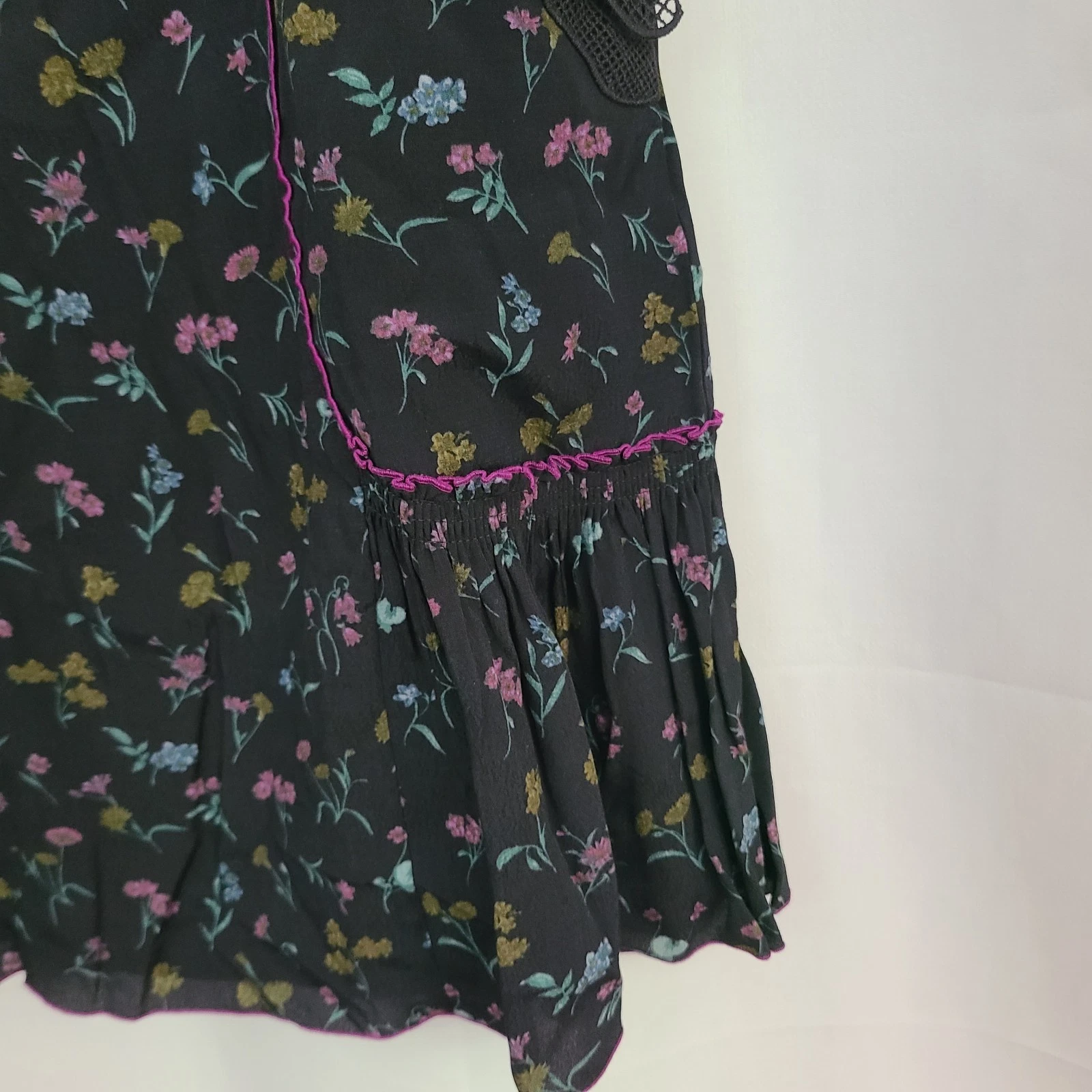 Abito romantico scuro Coach 1941 taglia 4 nero viola fiori selvatici bordo fiocco tasche