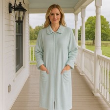 Vintage Miss Elaine Light Blue Collar Embroidered Zipup House Coat Feminine M