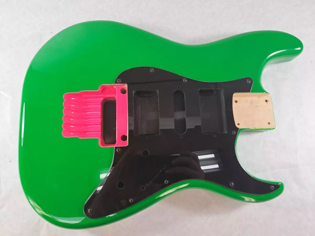 Strat body and neck outlet