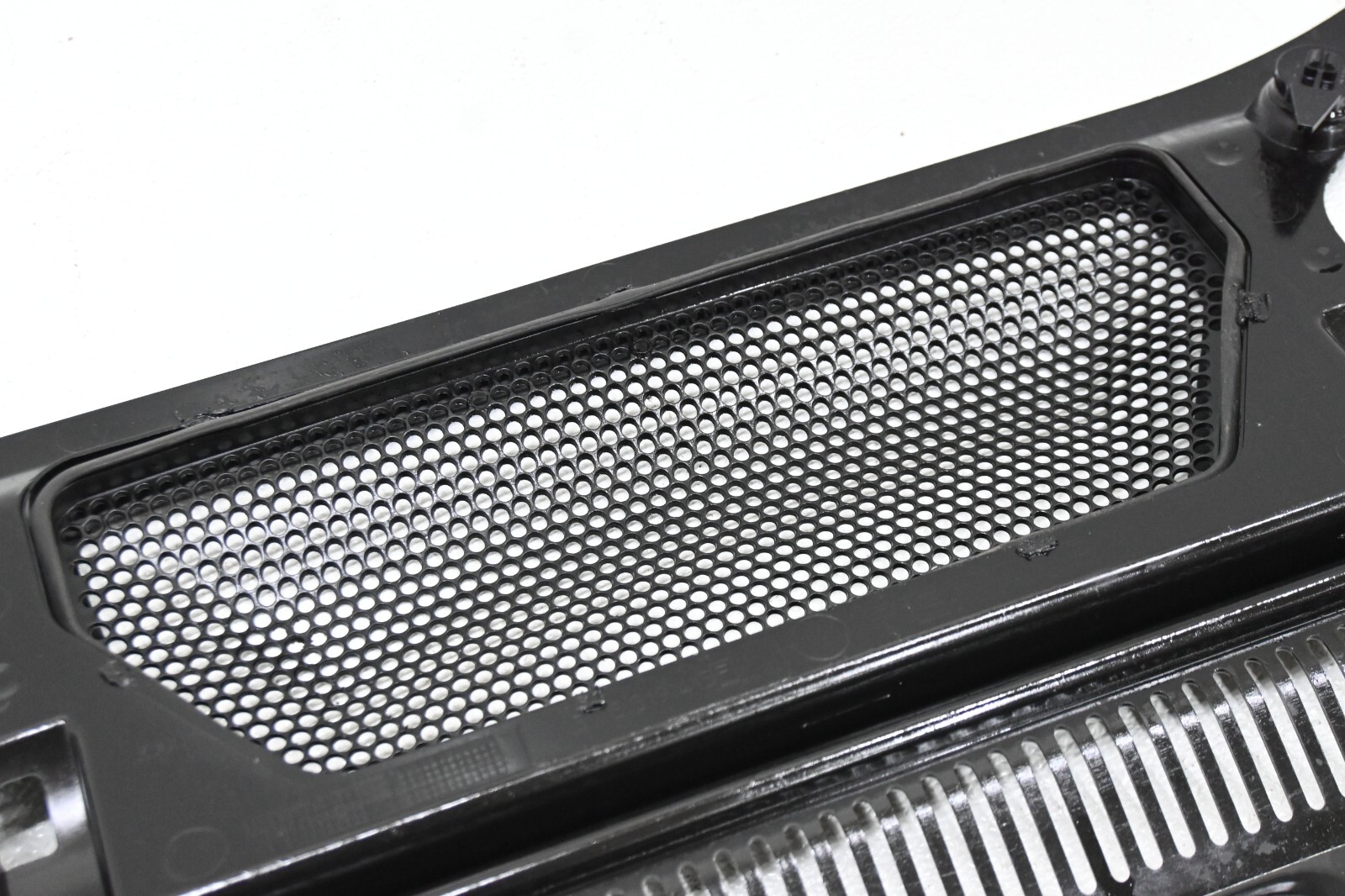 ⭐ 03-12 Bentley Continental Front Windshield Wiper Cowl Vent Grille Molding Oem