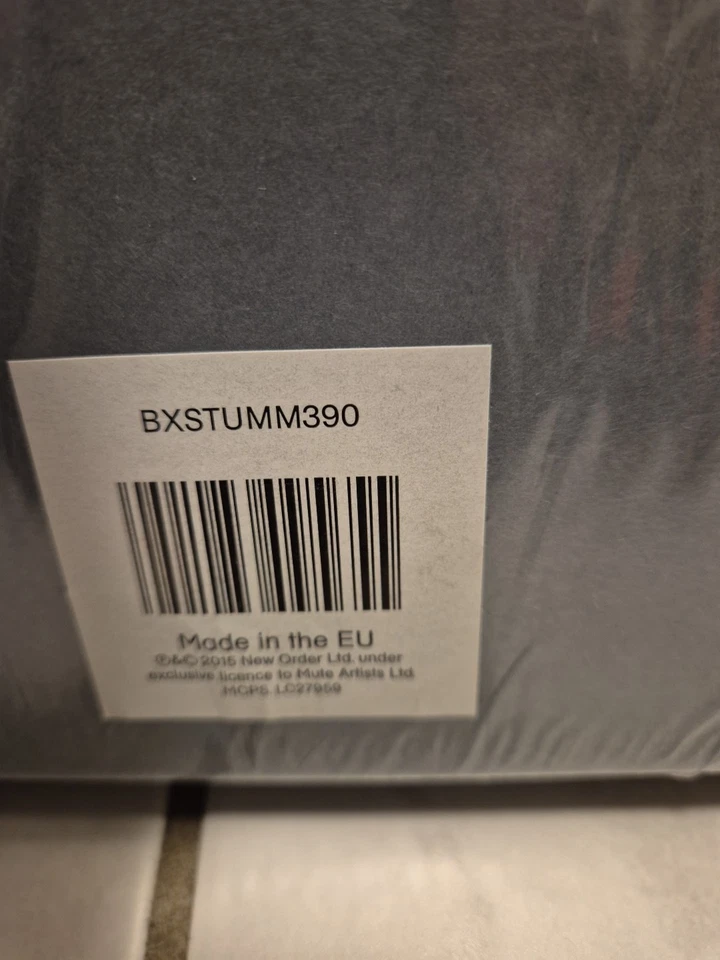 NEW ORDER - Music Complete - 8 Vinyl Box Set + Towel - SEALED - NEW - NEU - Bild 4 von 4