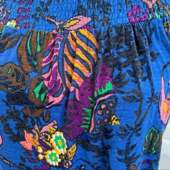 Top Max Jeans Azul Tropical Floral Manga Corta Fuera del Hombro Talla XS Foto 3 de 4