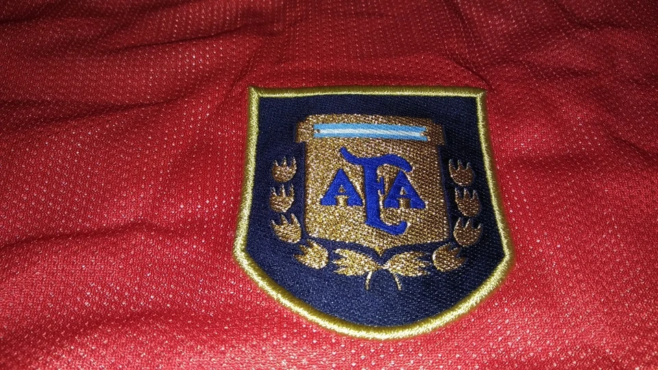 SELECCIÓN ARGENTINA REEBOK ENTRENAMIENTO BABERO CHALECO JERSEY DIEGO MARADONA BATISTUTA Foto 2 de 4