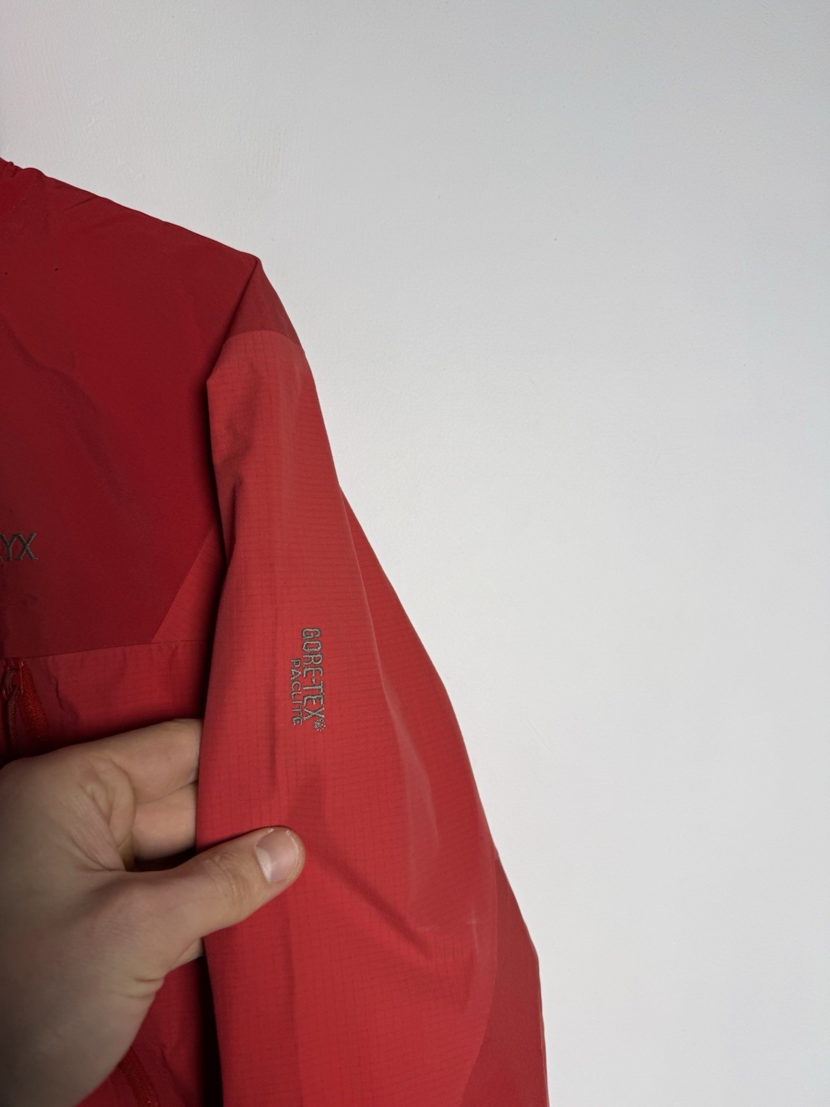 Arc'teryx Beta AR Gore-tex XCR shell women's size S Vintage 2000s thumbnail 6