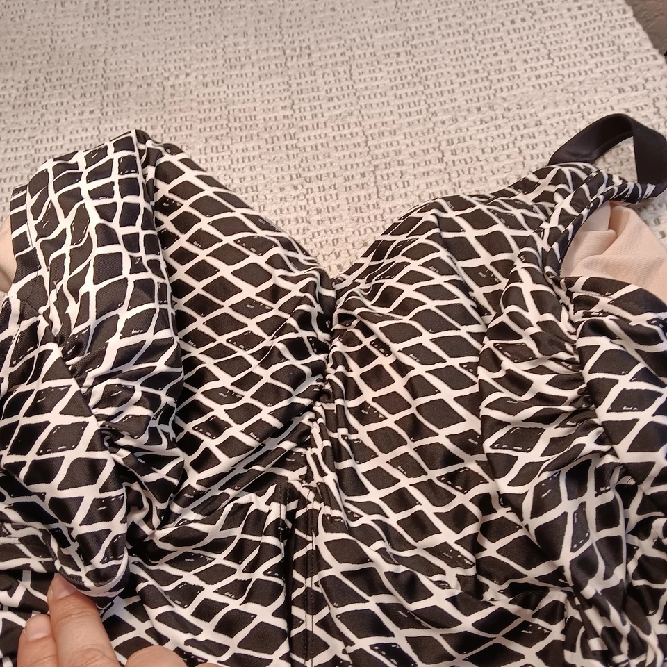 Ava & Viv women's plus size black & white diamond print swim tank top sz 26W - Image 4 of 4