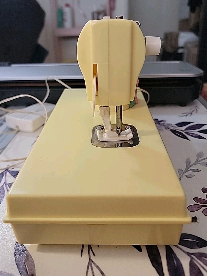 Vintage My Little Pony Toy Sewing Machine 1984 Hasbro Not Working