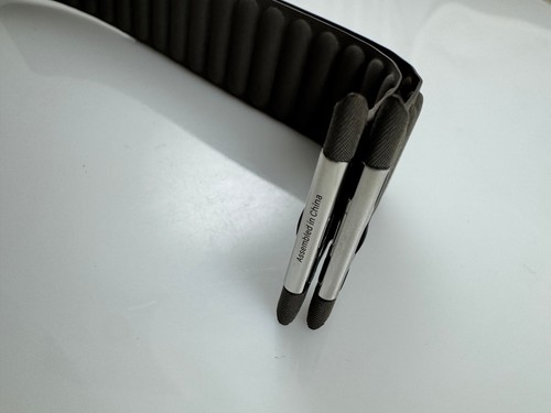 Bracelet maillon magnétique tissé fin original Apple Watch 44 mm 45 mm 46 mm 49 mm taupe foncé - Photo 4 sur 9