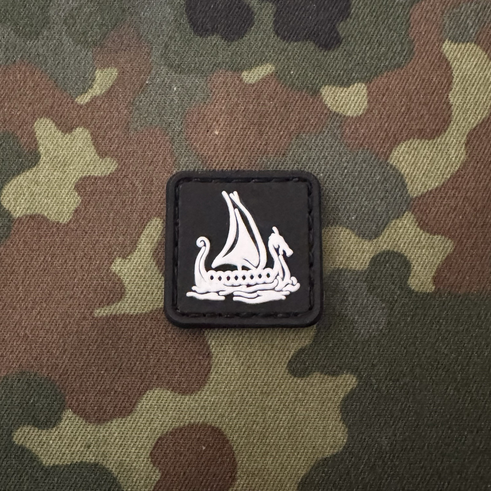 ::VIKING NORSE SHIP BOAT PVC Morale Patch Hook Back RANGER EYE EDC KIT LUMINOUS