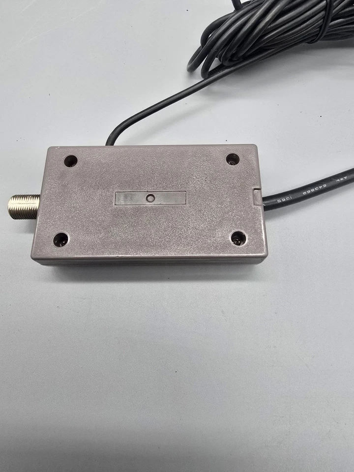 Original Nintendo NES RF AV Cable Adapter Switch (NES-003) - Image 2 of 4