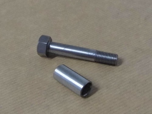 Triumph Tiger Cub F2596 F3477 Stainless Oil Tank Bottom Fixing Bolt & Spacer - Picture 1 of 6