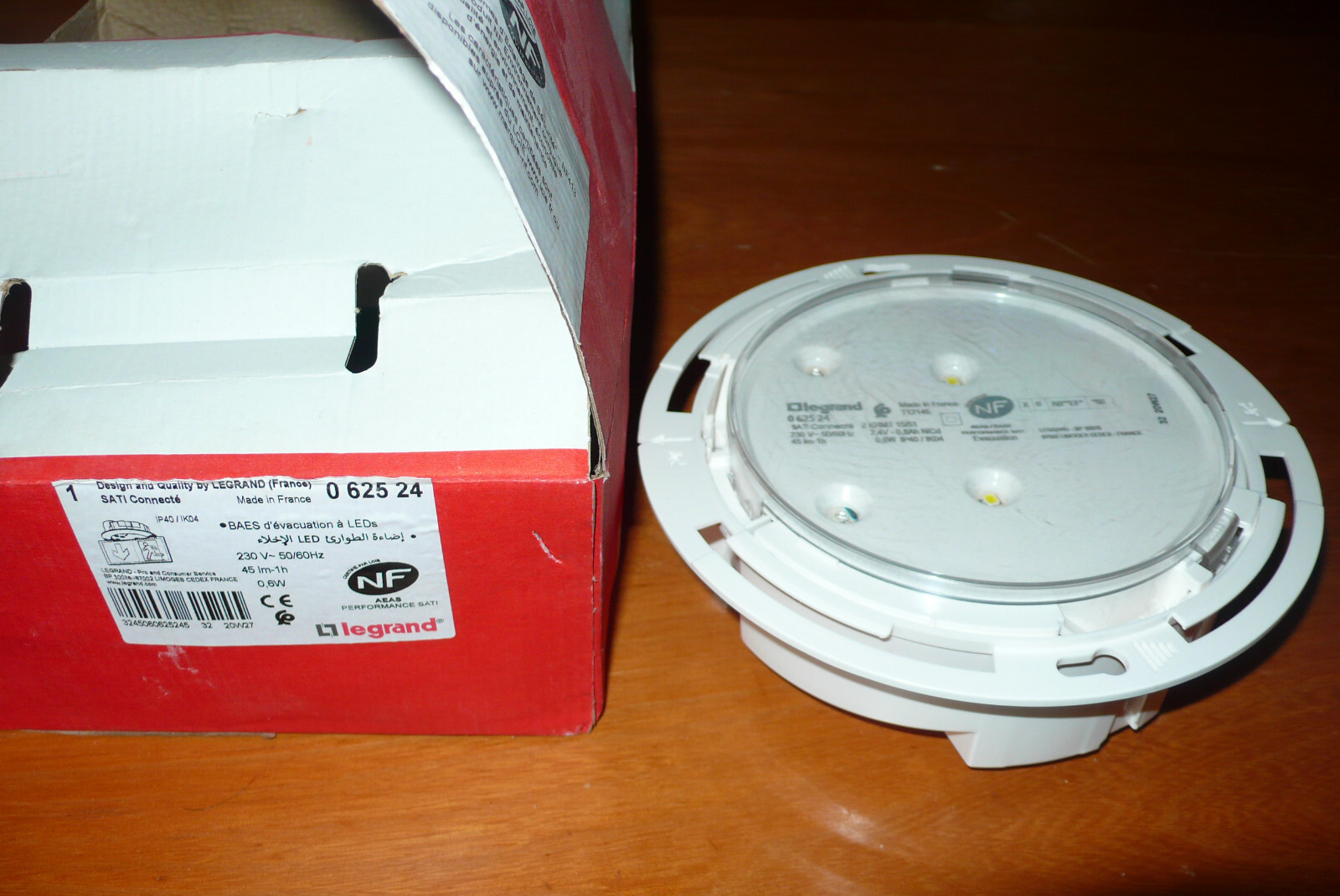 BLOC SECURITE LEGRAND 062524 BAES d'évacuation encastré SATI LED 45lm 1h blanc IP40