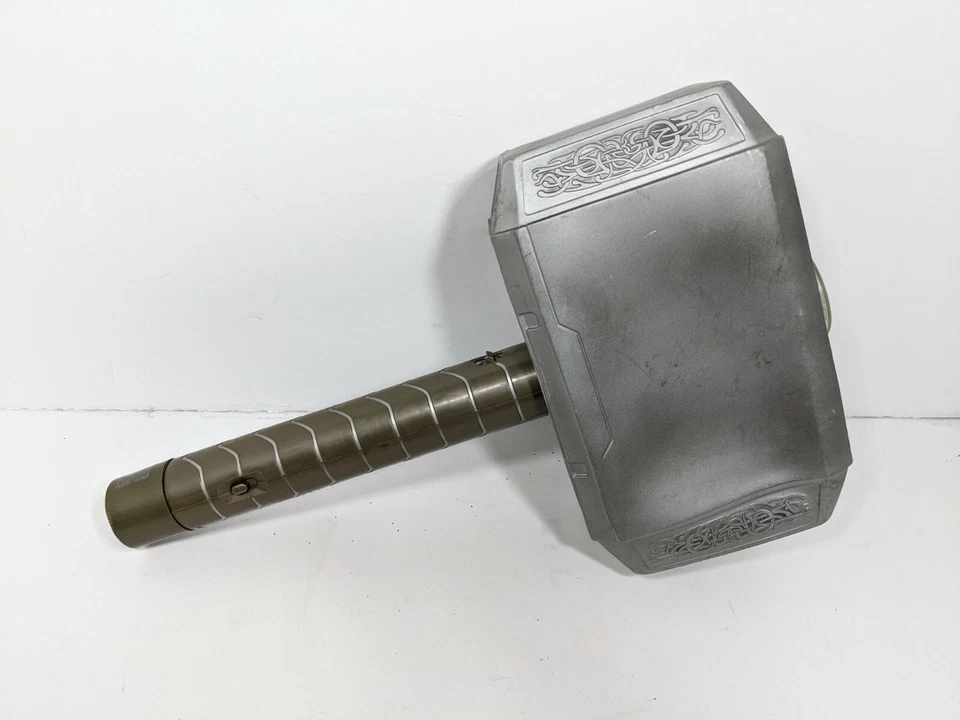Hasbro Thor Hammer 2011 - funciona - sin fallas Foto 2 de 4