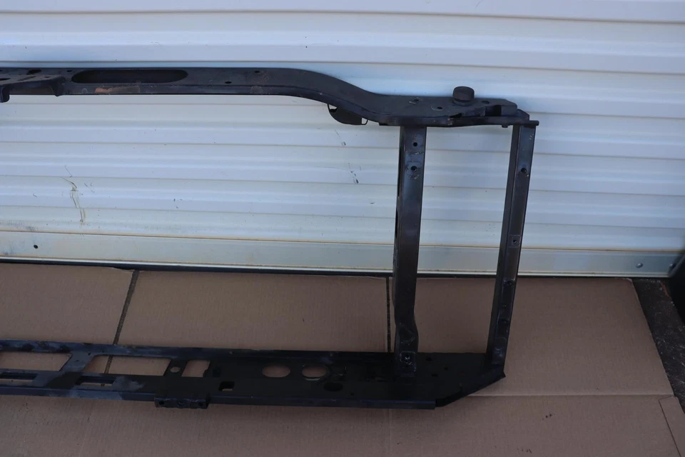 Cadillac Escalade 2015-2020 radiador delantero núcleo cubierta soporte marco OEM Foto 2 de 4