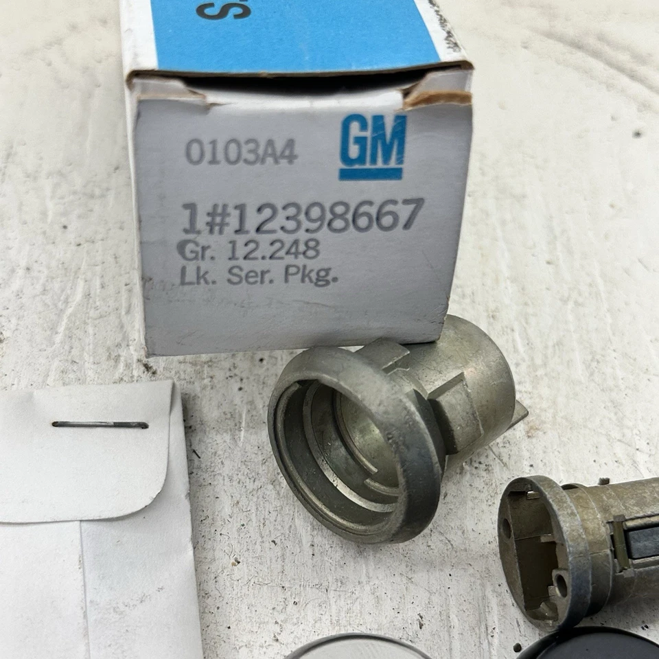 Vintage New OEM GM 12398667 Lock Service Package Uncoded Car Truck Part - Image 2 of 4