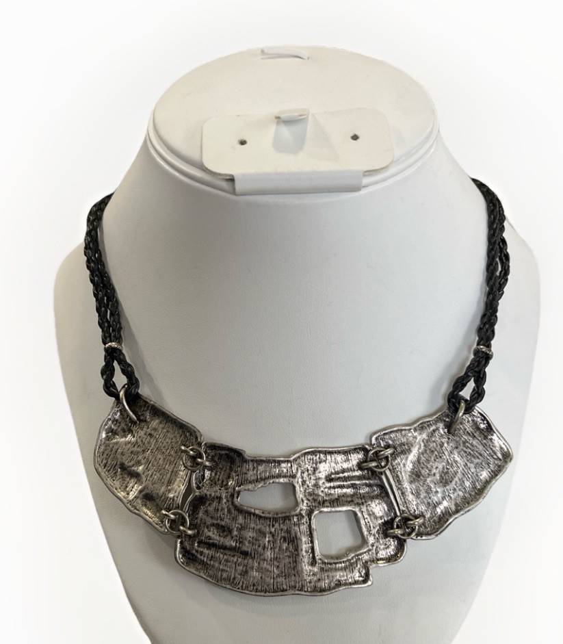 Modern Brutalist Silver-Tone Statement Necklace T… - image 3