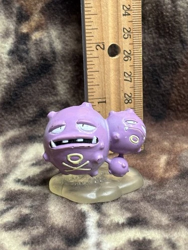 Vintage 1999 Pokémon Weezing 1.5" TOMY Figure CGTSJ