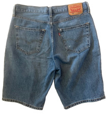 Levi s 469 Medium Wash Loose Relaxed Bermuda Denim Shorts Men s Size 32