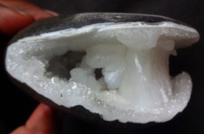 STUNNING STILBITE BOWS FORMATION IN GEODE ROCKS MINERALS=6.3