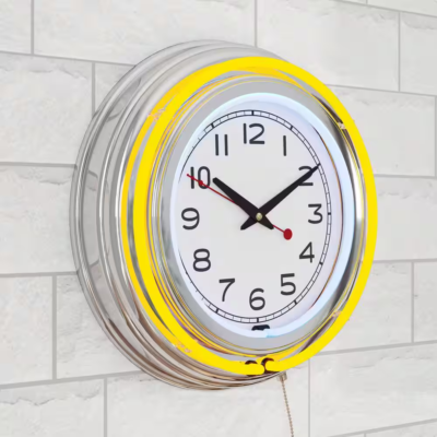 Horloge murale Mancave au néon | Canadian Tire