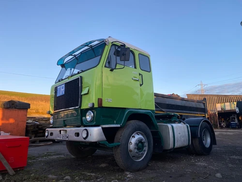 volvo tractor unit - Picture 1 of 4