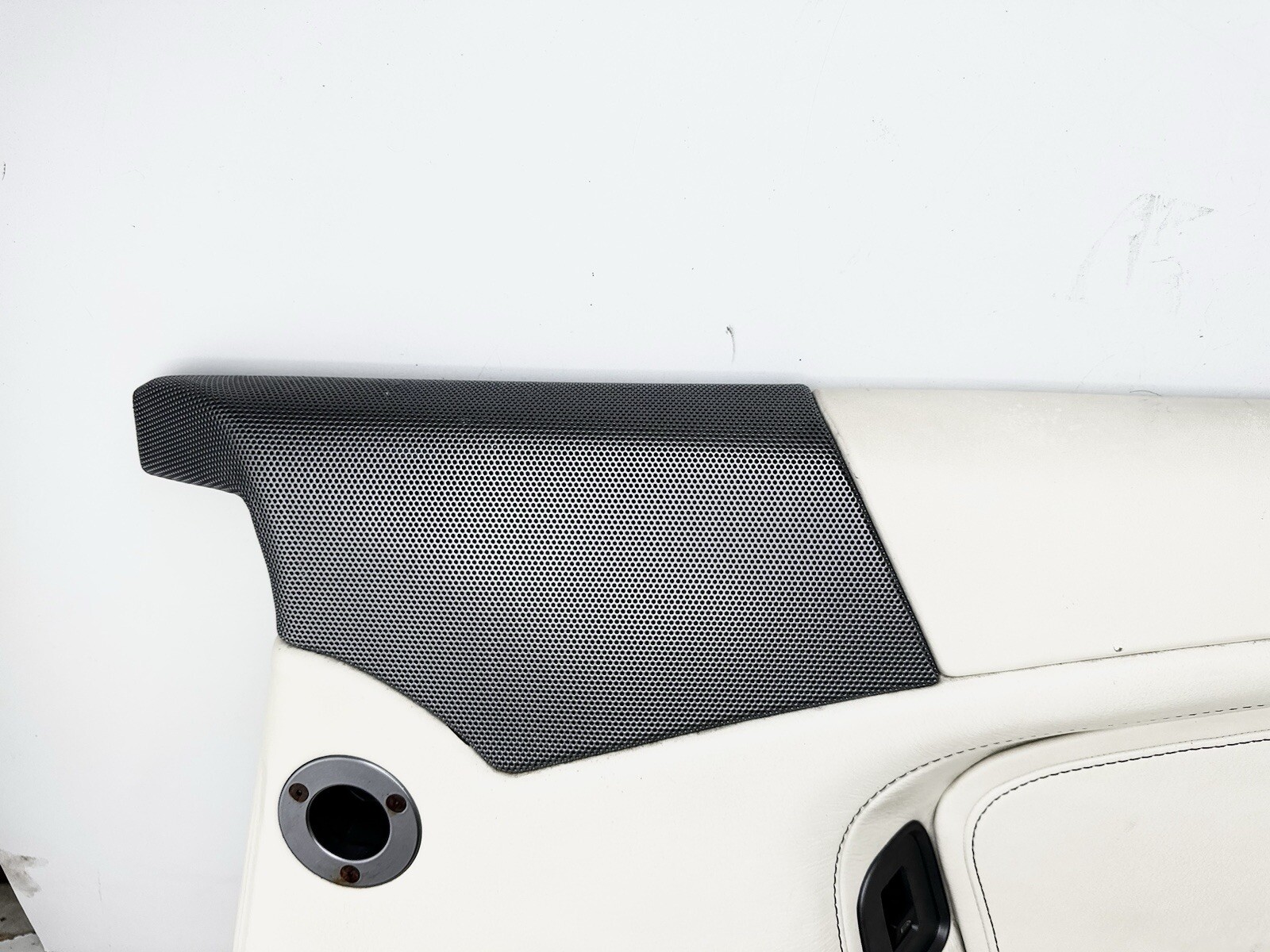 ✅ 2005 - 2016 Aston Martin DB9 Passenger Door Panel Trim Interior Handle OEM