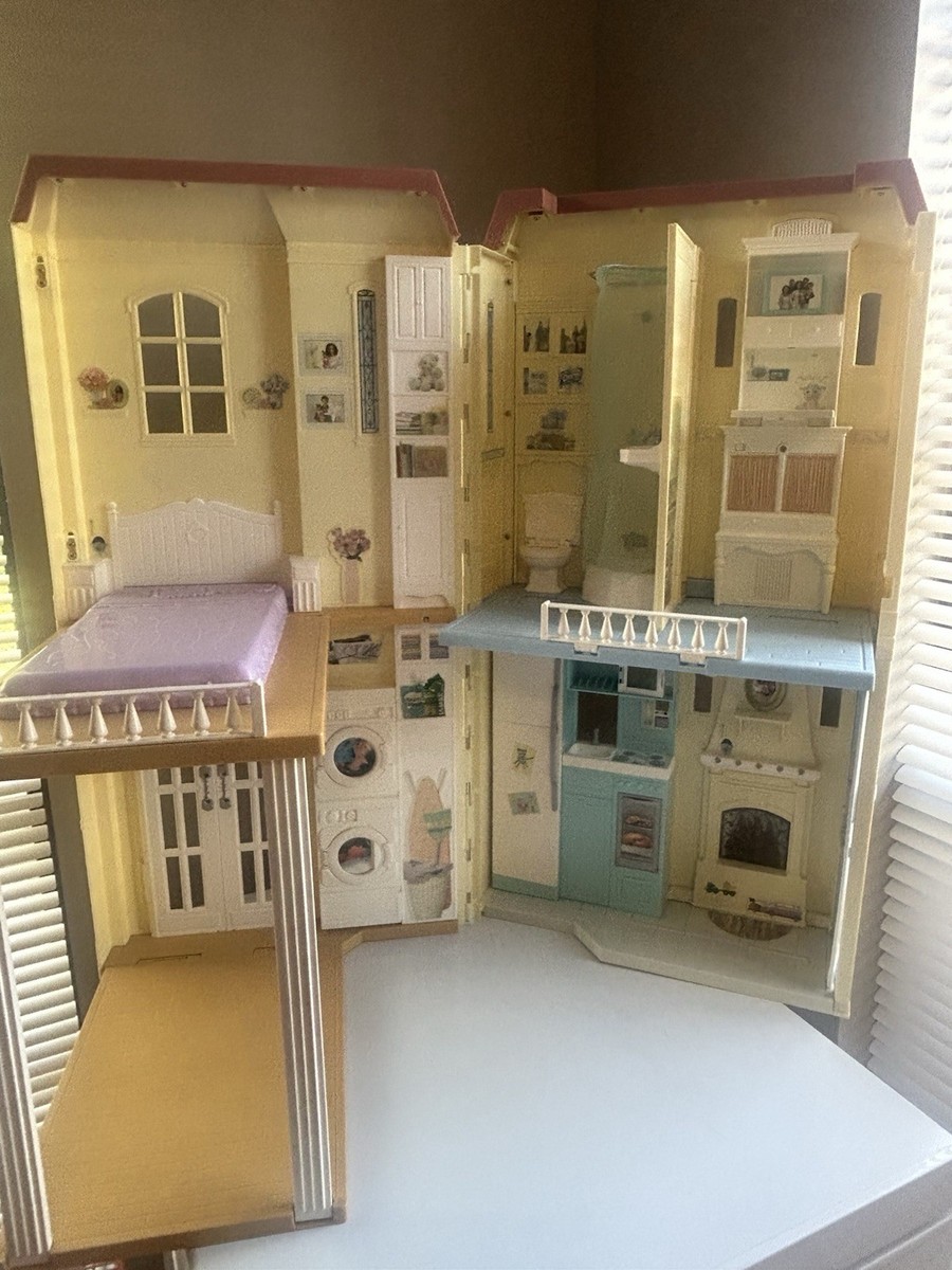 Barbie Happy Family Neighborhood Sounds Like Home Smart House 2004