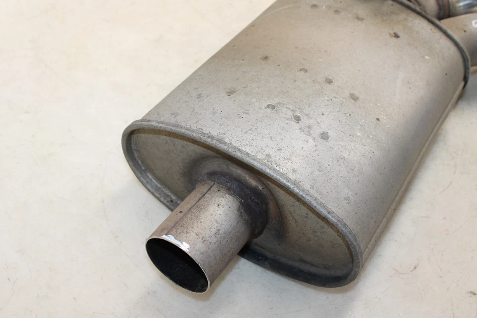 Silenciador de escape derecho Chevrolet Camaro ZL1 2012-2015 OEM MG48 Foto 3 de 4