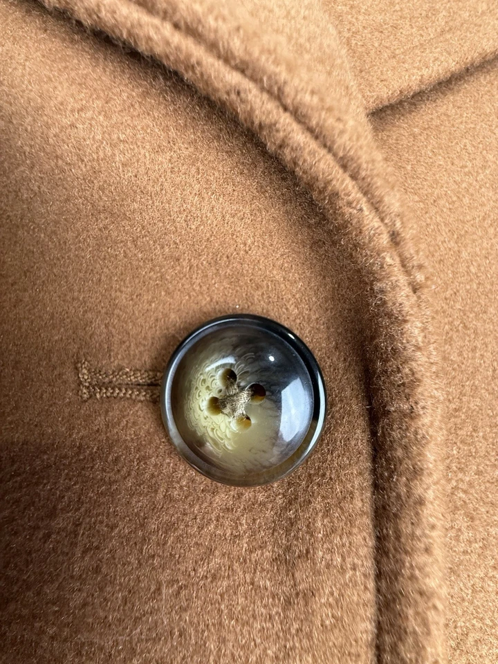 Casaco Old Navy XLT marrom camelo colarinho Sherpa bolsos de lã sintética botão para cima novo sem etiquetas - Imagem 4 de 4