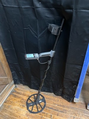 MINELAB 800 METAL DETECTOR (H83004142)