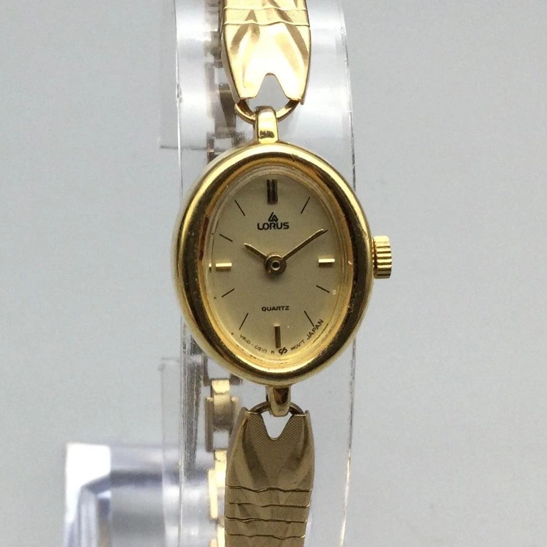 Acheter la Montre Junior Lorus étanche R2389PX9 à Paris