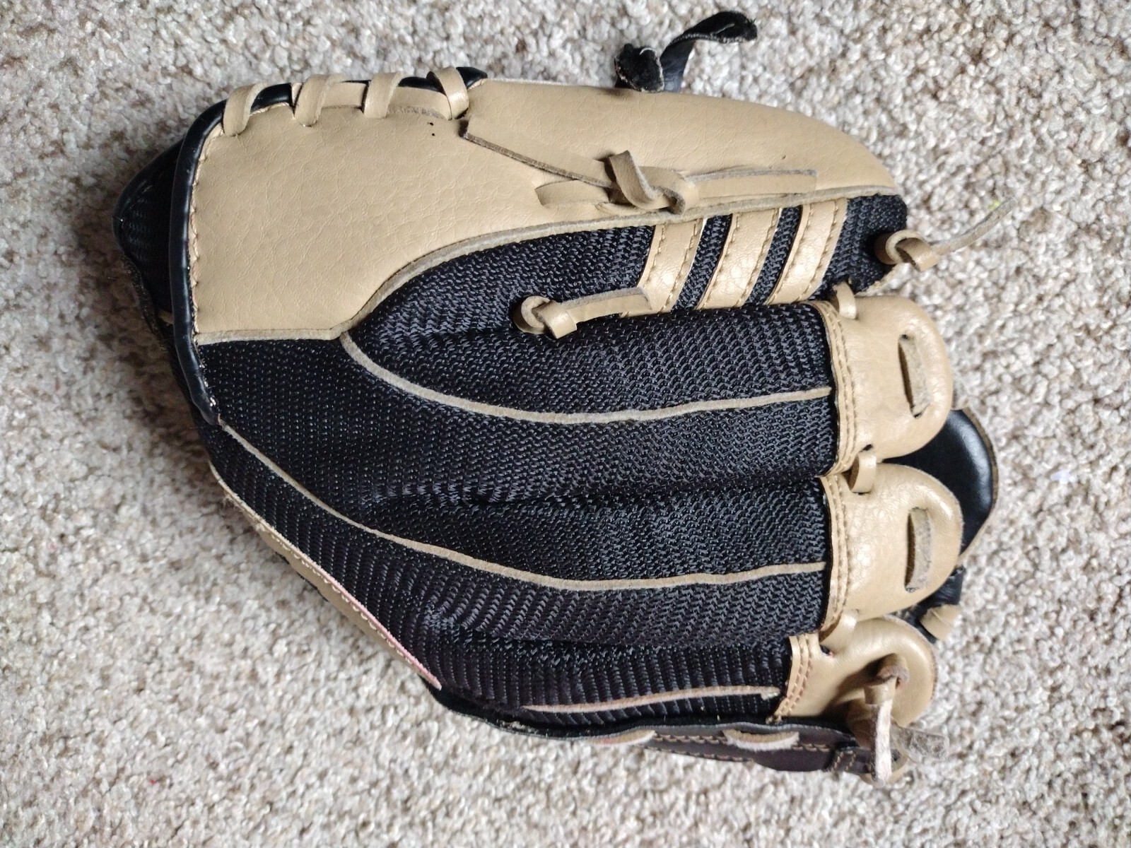 Youth Baseball Glove Adidas 10.50 inch LEFT handed Sports Accessory Kids Child