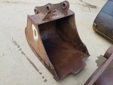 860mm Excavator Digging Bucket suit 13 Tonne 65mm x 255mm x 395mm £400 + vat