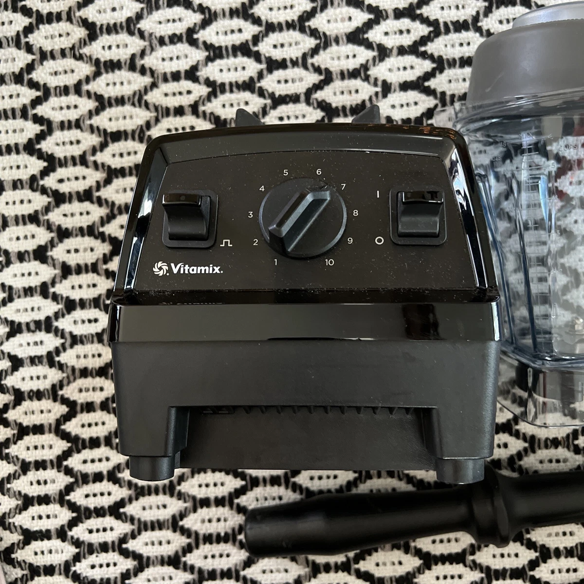 Vitamix VM0197 Explorian Blender Professional Grade 48 oz