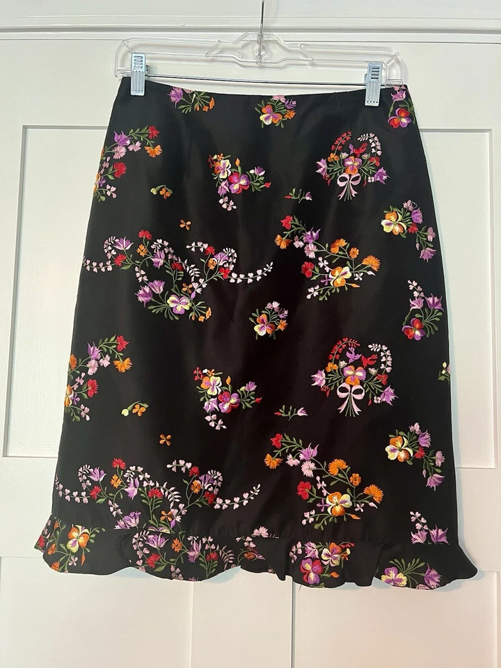 Falda Vintage Noviello Bloom Volantes | Seda |Talla 4|Negro Con Bordado Floral Foto 4 de 4