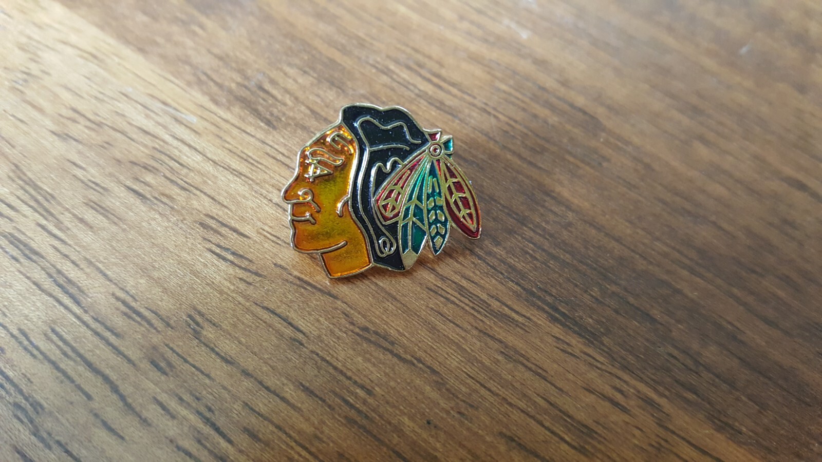 CHICAGO BLACKHAWKS LAPEL PIN eBay